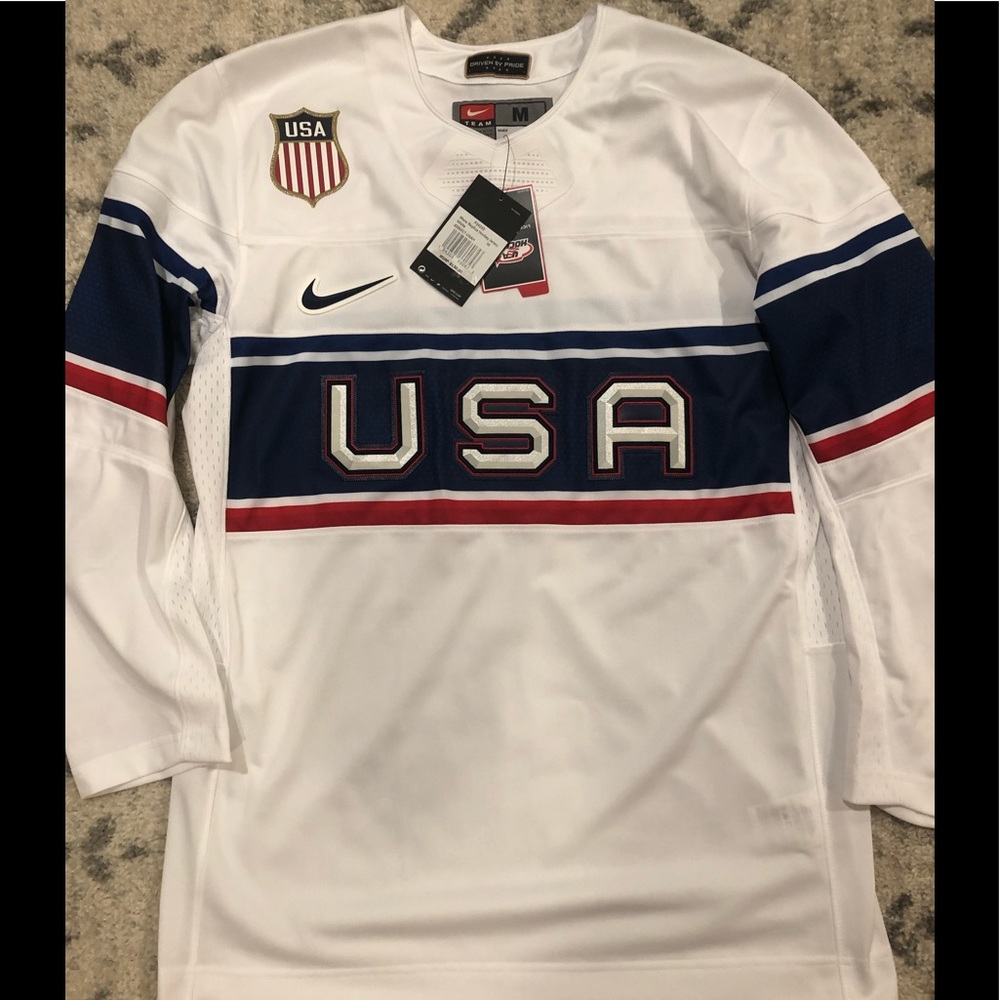 NWT NIKE TEAM USA HOCKEY JERSEY